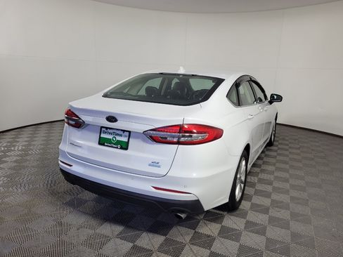 Used 2020 Ford Fusion SE FWD image 9