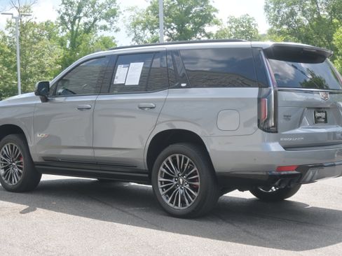 Used 2023 Cadillac Escalade V w/ Heavy-Duty Trailer Package AWD/4WD image 7