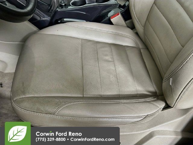 Used 2016 Ford Escape Titanium w/ Equipment Group 301A AWD/4WD image 23