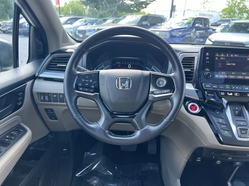 Used 2023 Honda Odyssey Touring image 16