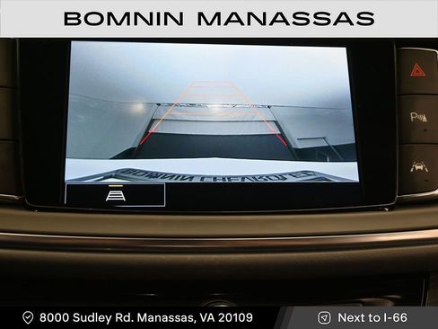 Used 2023 Buick Enclave Essence image 17