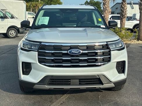 Used 2026 Ford Explorer Active AWD/4WD image 8