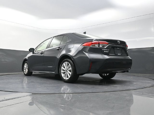 Used 2026 Toyota Corolla LE w/ LE Premium Package FWD image 35