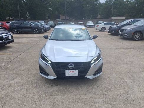 Used 2025 Nissan Altima 2.5 SV FWD image 5