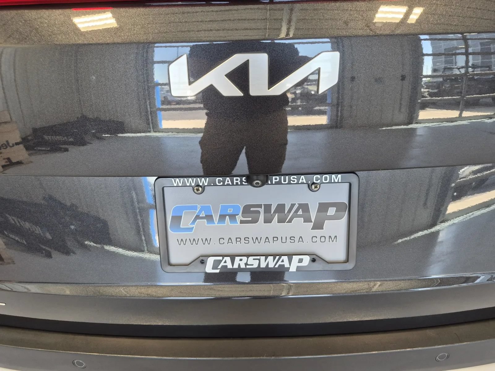 Used 2025 Kia Carnival FWD image 39