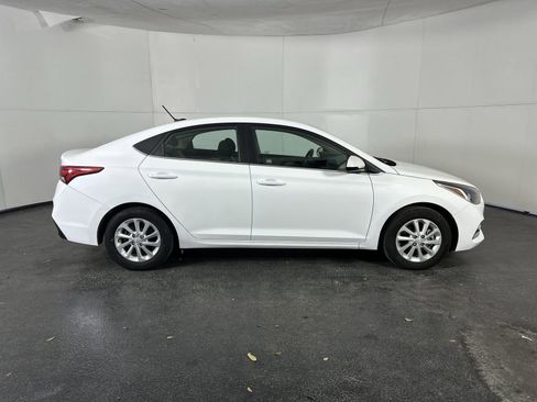 Used 2021 Hyundai Accent SEL image 13