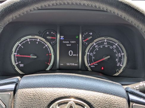 Used 2020 Toyota 4Runner TRD Off-Road Premium AWD/4WD image 21