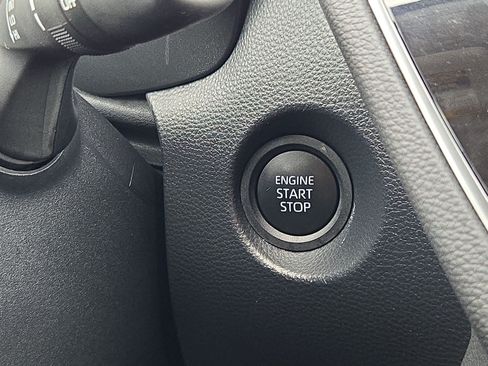 Used 2026 Toyota Corolla Cross XLE FWD image 20