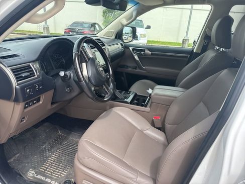 Used 2020 Lexus GX 460 Premium AWD/4WD image 3