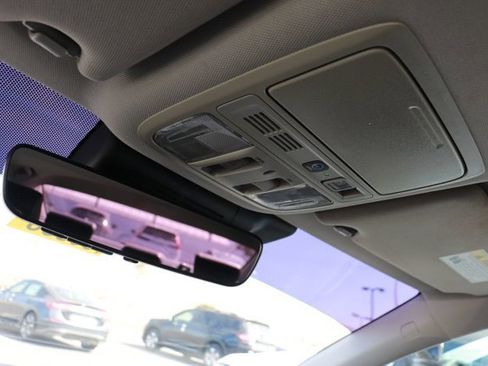 Used 2018 Honda Accord Touring image 27