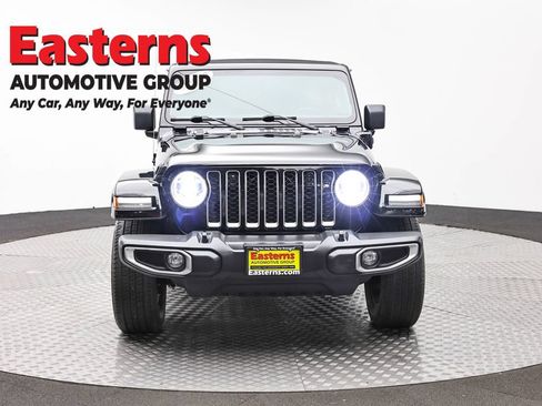 Used 2022 Jeep Wrangler Unlimited Sahara w/ Cold Weather Group AWD/4WD image 2