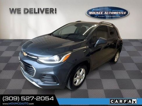 Used 2021 Chevrolet Trax LT w/ LT Convenience Package FWD image 2