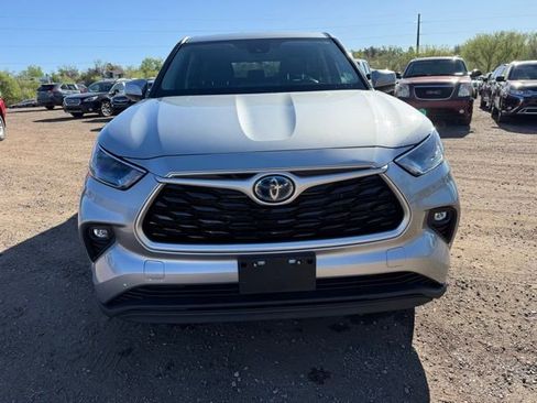 Used 2022 Toyota Highlander LE image 8