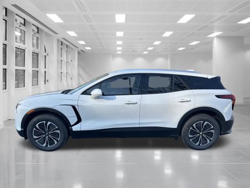 New 2026 Chevrolet Blazer EV LT image 8