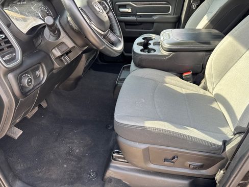 Used 2024 RAM 2500 Big Horn w/ Bed Utility Group image 9