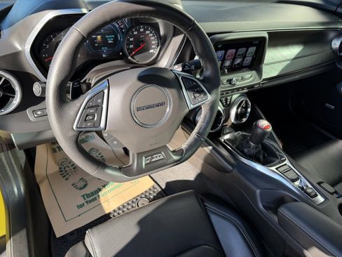 Used 2017 Chevrolet Camaro SS image 12