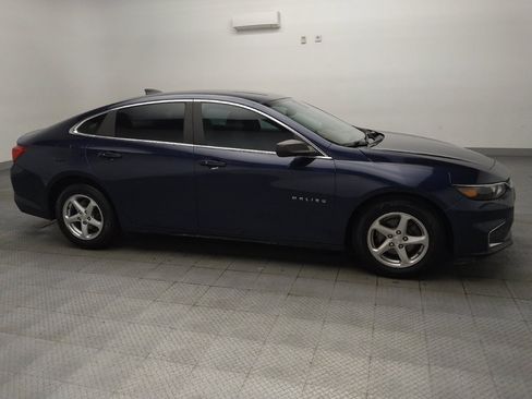 Used 2018 Chevrolet Malibu LS w/ LPO, Convenience Package 1 FWD image 11