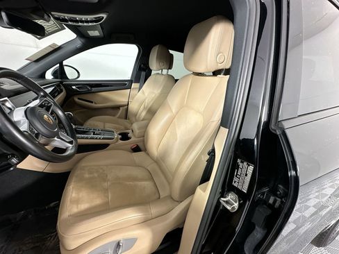 Used 2020 Porsche Macan AWD/4WD image 11