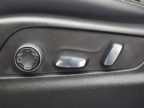 Used 2024 Cadillac XT4 Premium Luxury image 26