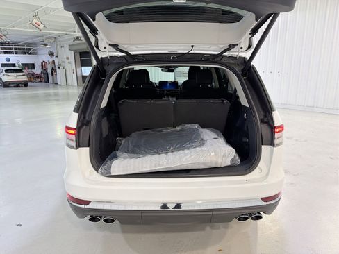 New 2026 Lincoln Aviator AWD image 28