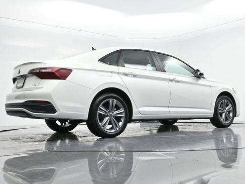 Used 2023 Volkswagen Jetta SE image 50