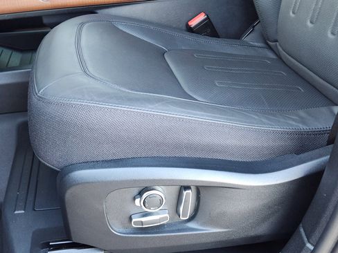 Certified 2024 Land Rover Defender 130 X image 24