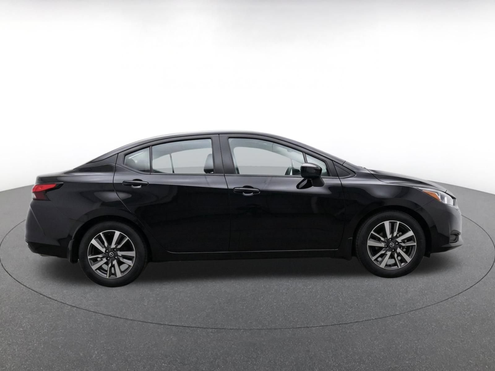 Used 2025 Nissan Versa SV FWD image 13