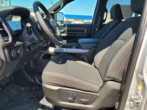 New 2026 RAM 2500 Big Horn AWD/4WD image 11