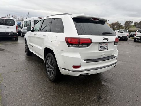 Used 2018 Jeep Grand Cherokee High Altitude image 3