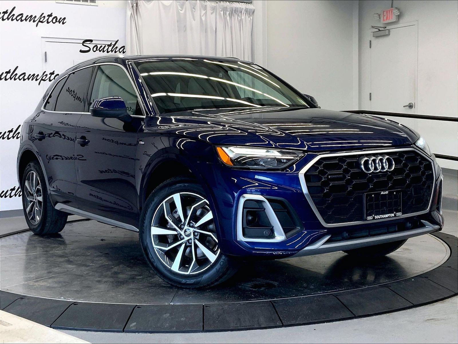 Certified 2023 Audi Q5 2.0T Premium Plus w/ Premium Plus Package AWD/4WD image 1