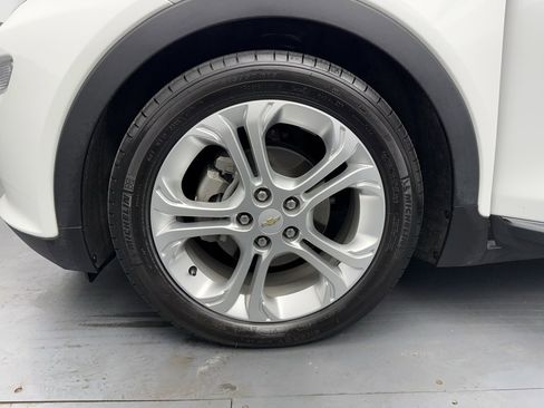 Used 2018 Chevrolet Bolt LT image 21