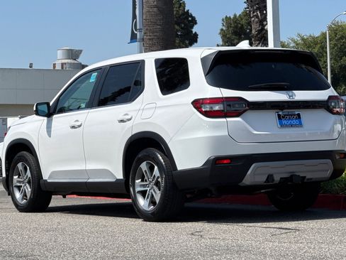Certified 2024 Honda Pilot EX-L image 3