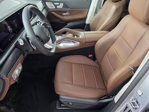 New 2026 Mercedes-Benz GLS 450 4MATIC image 6