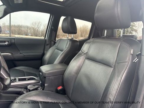Used 2020 Toyota Tacoma TRD Off-Road w/ TRD Premium Off Road Package image 15