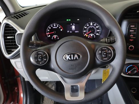 Used 2021 Kia Soul S image 11
