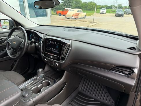 Used 2018 Chevrolet Traverse LT AWD/4WD image 34
