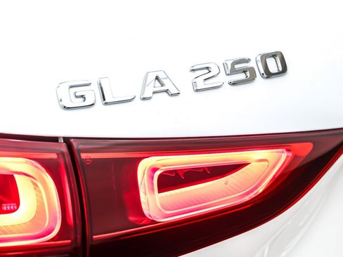 Used 2023 Mercedes-Benz GLA 250 image 10