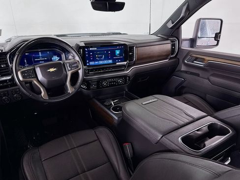 Used 2024 Chevrolet Silverado 3500 High Country w/ High Country Premium Package AWD/4WD image 32