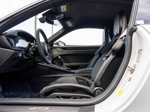 Used 2026 Porsche 911 GT3 image 32
