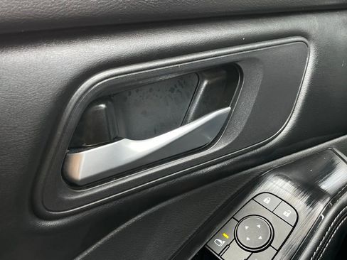 Used 2024 Nissan Rogue SV image 13