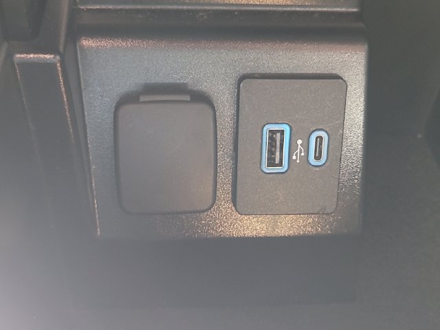 Used 2022 Ford Explorer ST w/ Equipment Group 401A RWD image 31