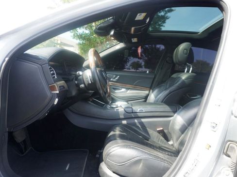 Used 2015 Mercedes-Benz S 550 4MATIC Sedan image 12