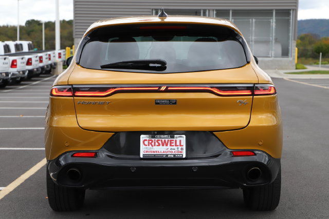 Used 2024 Dodge Hornet R/T w/ Tech Pack w/o Parking AWD/4WD image 3