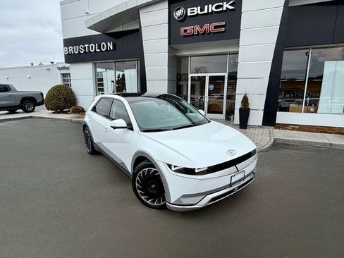 Used 2023 Hyundai Ioniq 5 Limited image 3