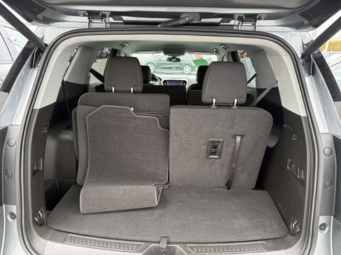 Used 2020 GMC Acadia SLE w/ Driver Convenience Package image 26