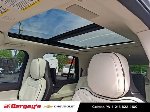Used 2023 Lincoln Navigator L Black Label AWD/4WD image 19