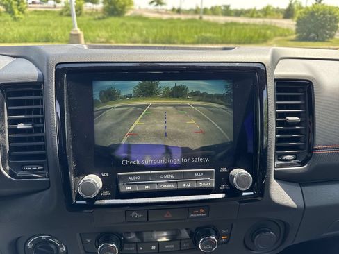 Used 2023 Nissan Frontier PRO-4X w/ Tow Package AWD/4WD image 17