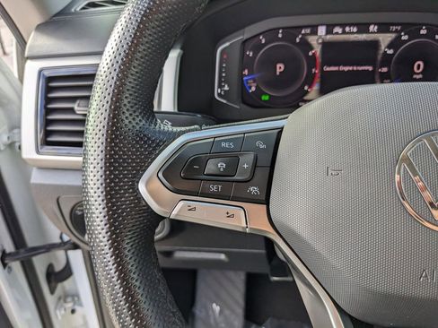 Certified 2022 Volkswagen Atlas SEL R-Line AWD/4WD image 29