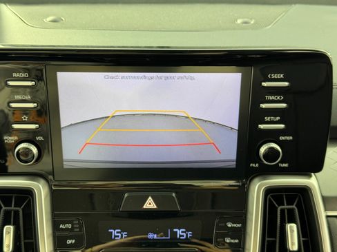 Used 2021 Kia Sorento S image 24