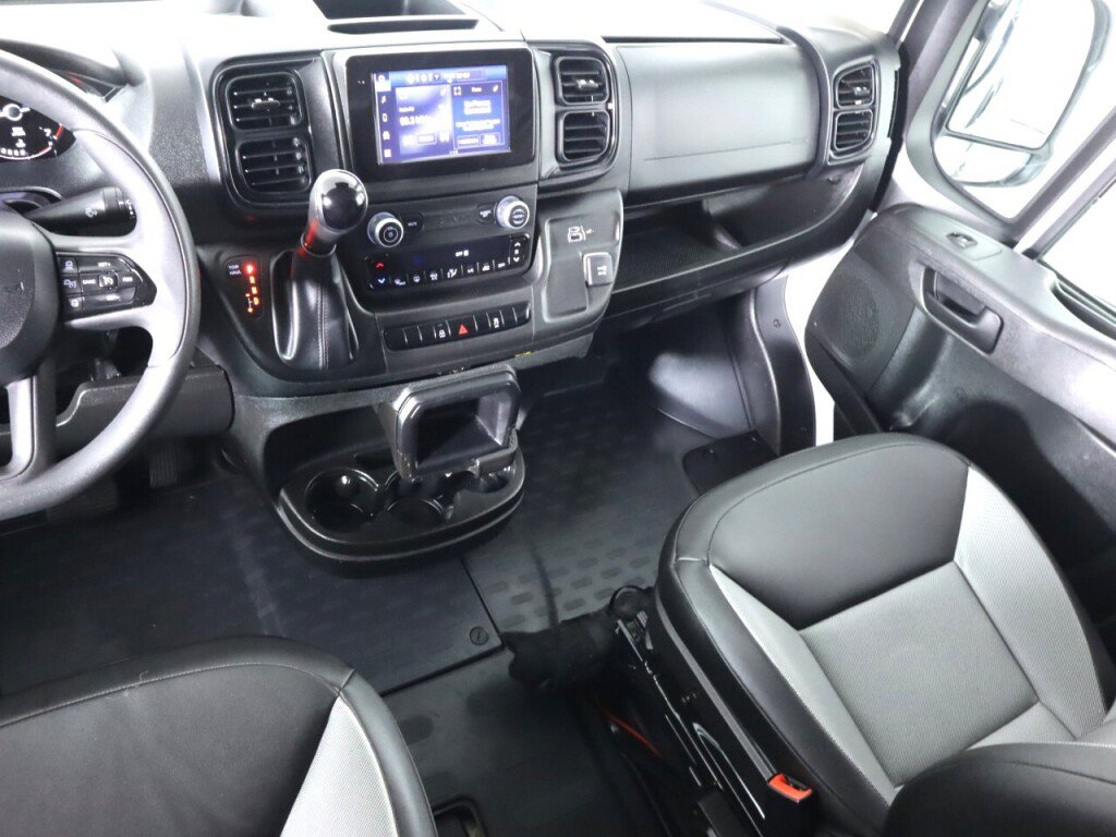 Used 2025 RAM ProMaster 2500 w/ Convenience Group FWD image 28